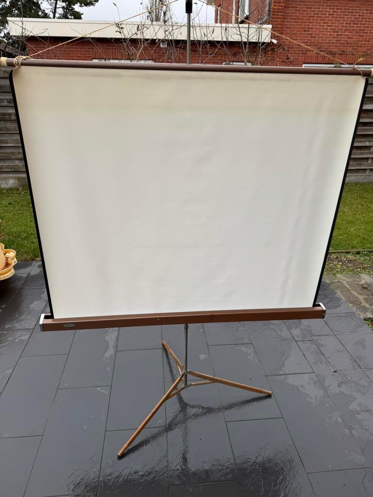 Tissu de projection, Enlèvement, Comme neuf