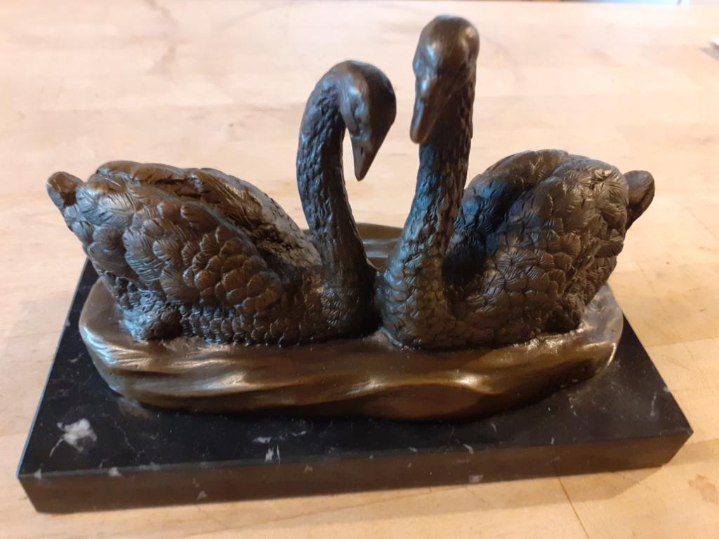 ZWANEN (bronzen koppel gesigneerd Milo) OP BASIS, Antiek en Kunst, Ophalen of Verzenden, Brons