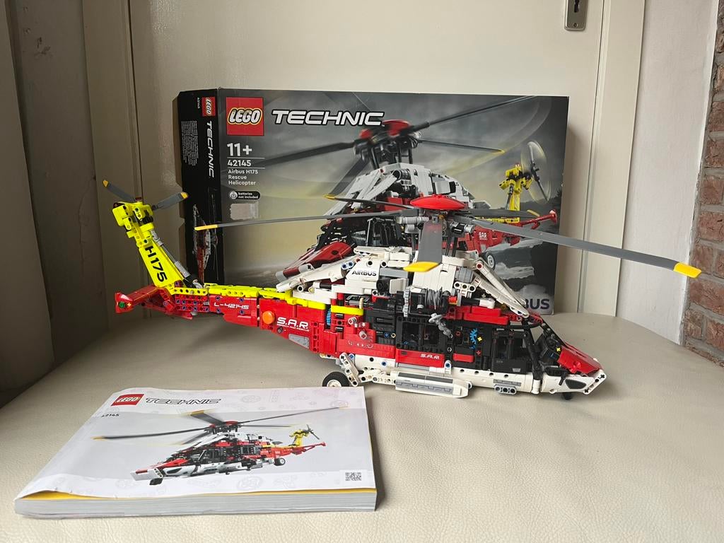 Lego technic Airbus H175 Reddingshelikopter, Ophalen, Zo goed als nieuw, Complete set, Lego