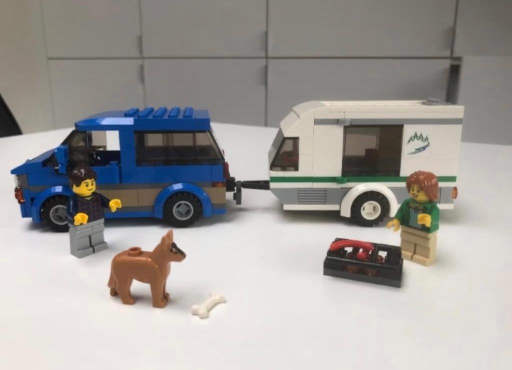 Lego City caravan met wagen 60117, Kinderen en Baby's, Speelgoed | Duplo en Lego, Ophalen of Verzenden, Zo goed als nieuw, Complete set