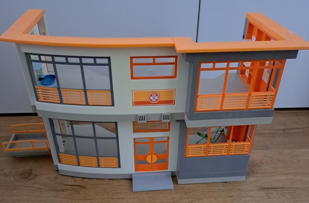 Playmobil Kinderziekenhuis 6657 + 5012 met ambulance +clown, Kinderen en Baby's, Speelgoed | Playmobil, Ophalen, Zo goed als nieuw