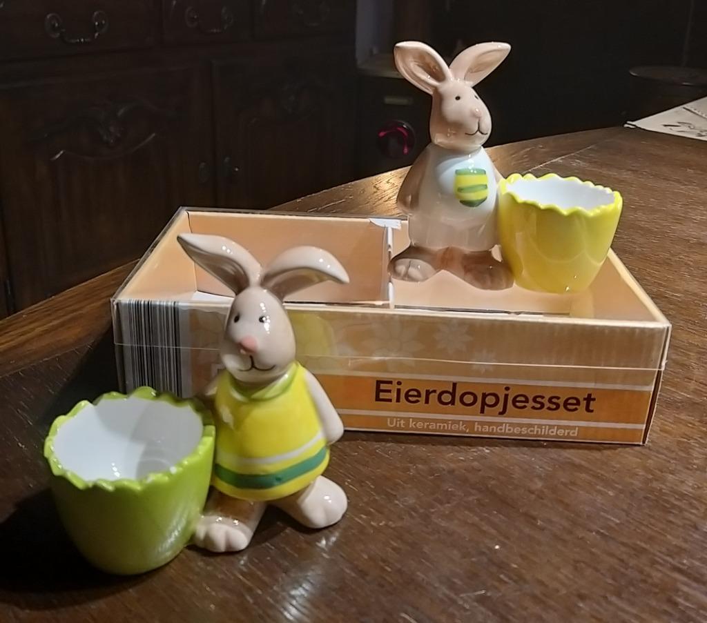 Pasen - eierdopje konijn, Diversen, Pasen, Ophalen of Verzenden, Zo goed als nieuw
