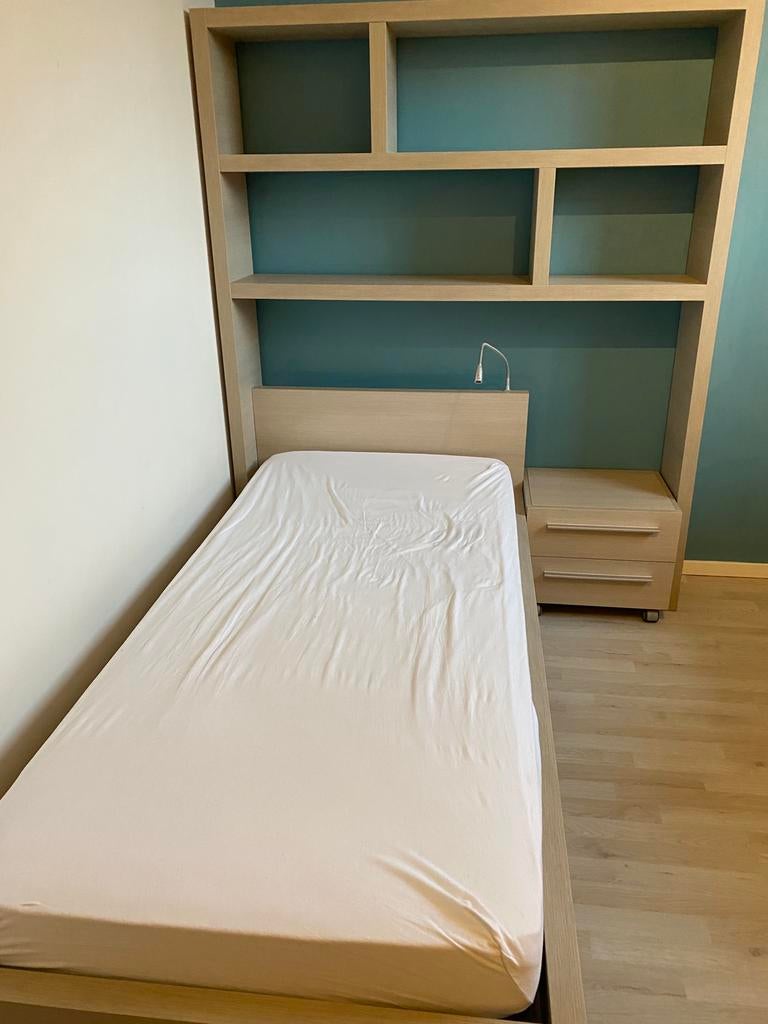 Meubilair studentenkamer, Enlèvement
