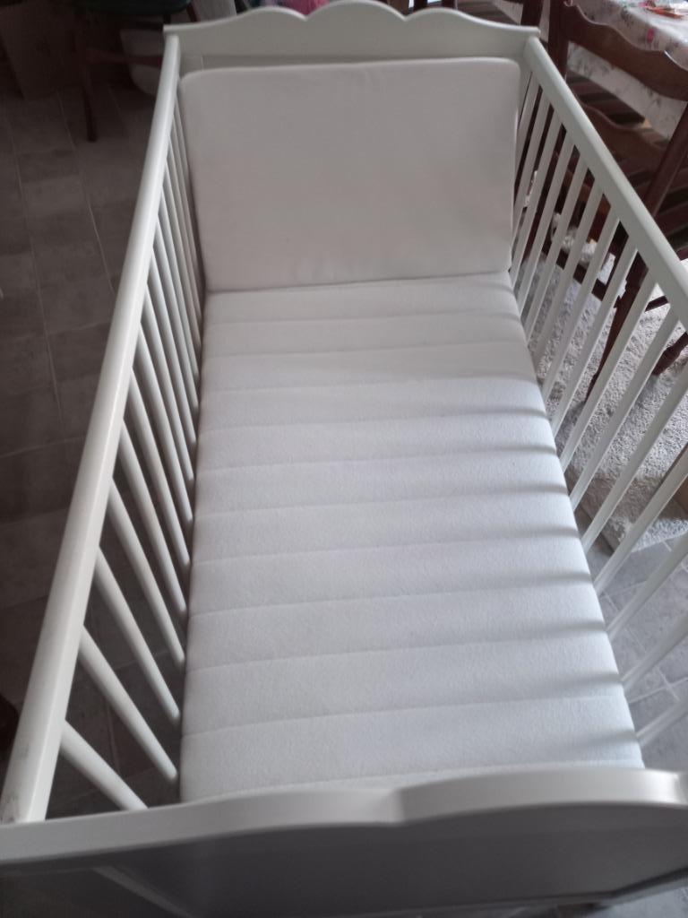 2 babybedjes, Kinderen en Baby's, Ophalen, Zo goed als nieuw, Ledikant