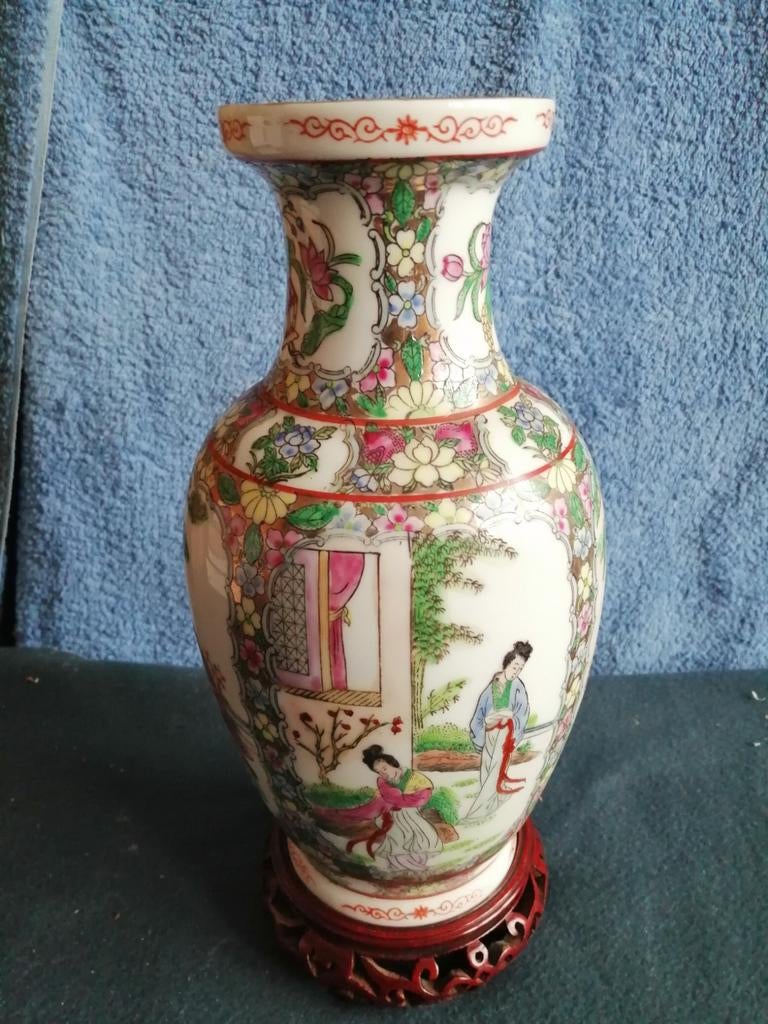 Mooie Chinese vaas met houten staander, perfecte staat, Antiek en Kunst, Ophalen