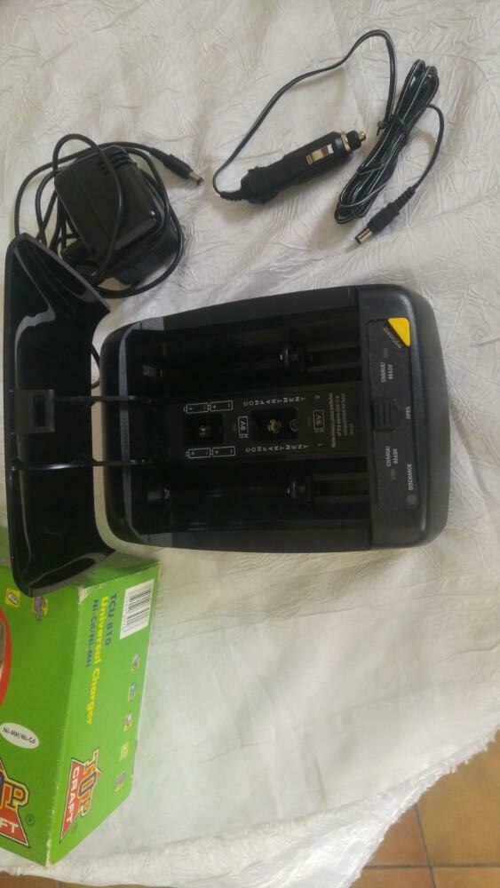 Vintage Chargeur lader universel craft batterij aaa en aa 4x, Enlèvement ou Envoi, Comme neuf