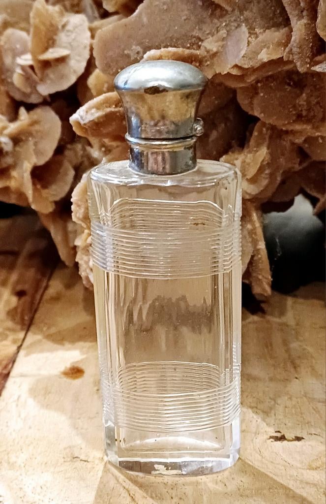 Flacon de parfum ancien, Enlèvement ou Envoi
