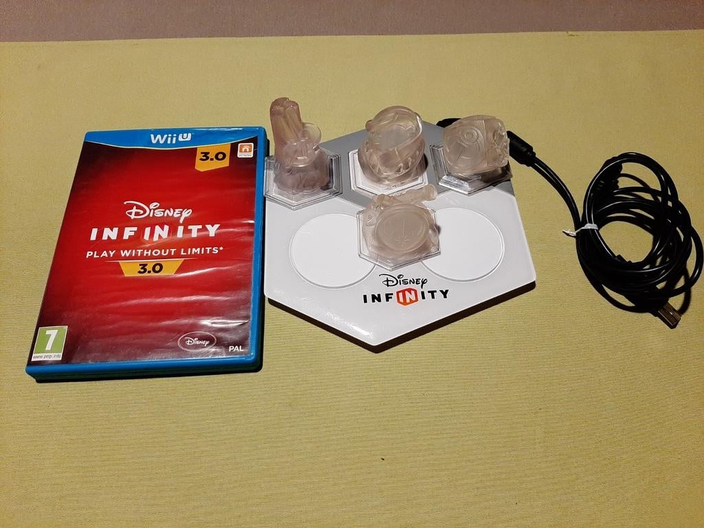 Jeu Wii U Disney Infinity 3.0 + portail + 4 figurines, Enlèvement ou Envoi, Comme neuf