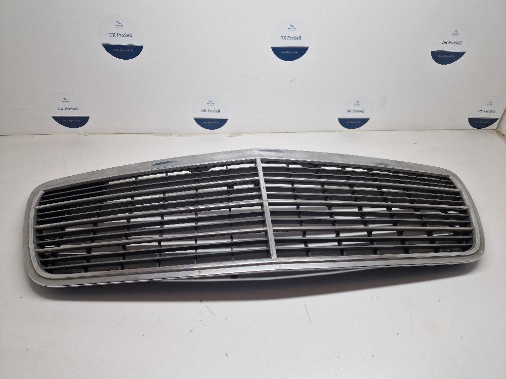 Grill motorkap Mercedes E220 model W210, Enlèvement ou Envoi, Utilisé, Mercedes-Benz