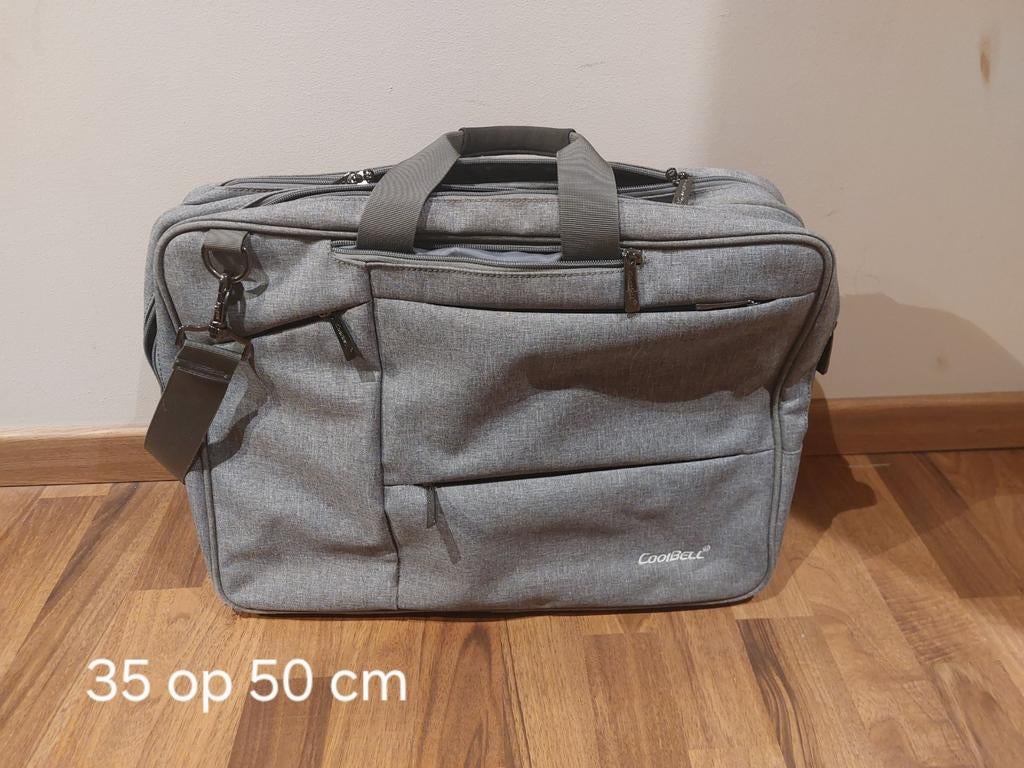 Laptoptas/Boekentas merk coolbell, Computers en Software, Ophalen of Verzenden, 17 inch of meer, Zo goed als nieuw