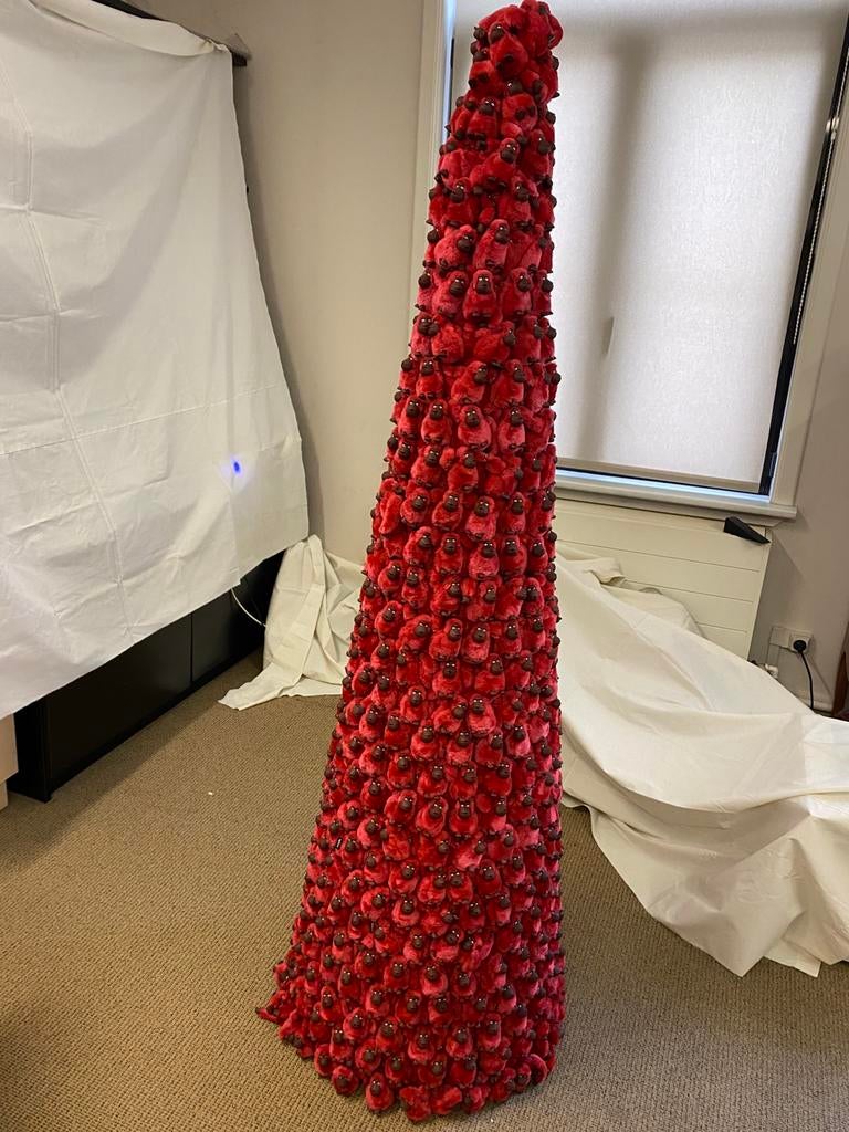 Arbre avec plus de 500 singes kipling rouges, Enlèvement, Comme neuf