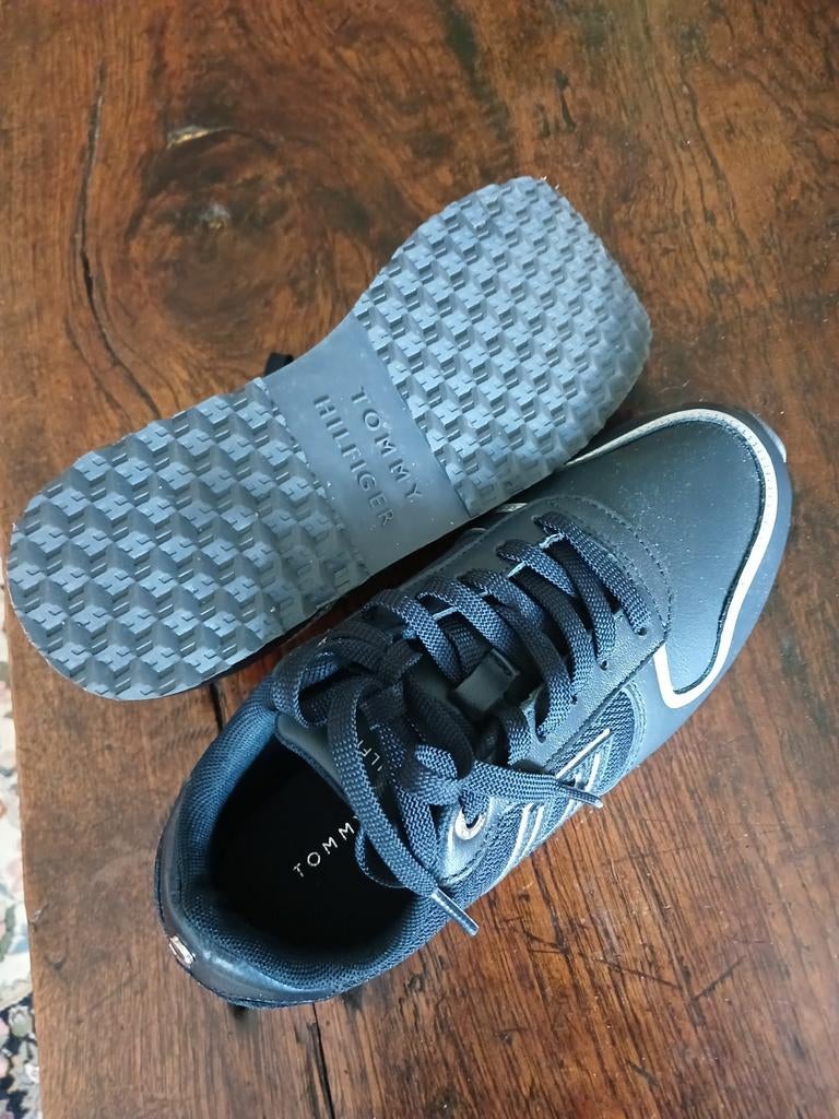 Donkerblauwe sneakers,maat 37,Tommy Hilfiger, Kleding | Dames, Schoenen, Blauw, Nieuw, Ophalen of Verzenden, Sneakers