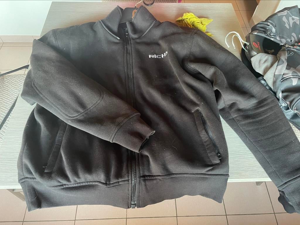 Richa moto trui, Motoren, Ophalen