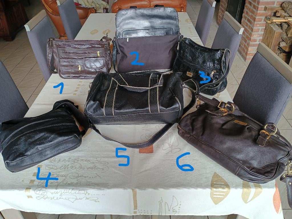 Zwarte schoudertassen – 5 € / stuk, Bijoux, Sacs & Beauté, Sacs | Sacs à bandoulière, Esprit, Blanc, Enlèvement ou Envoi