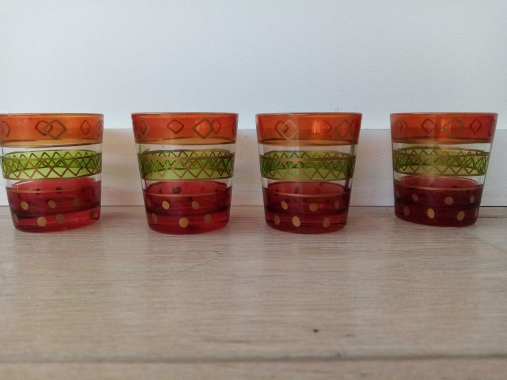 4 bougeoirs verres colorés = 5 €, Moins de 25 cm, Rouge, Comme neuf, Enlèvement