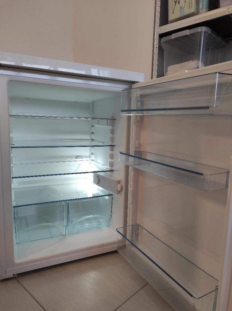 Réfrigérateur Miele, Classe énergétique A ou plus économe, 85 à 120 cm, Enlèvement, 45 à 60 cm