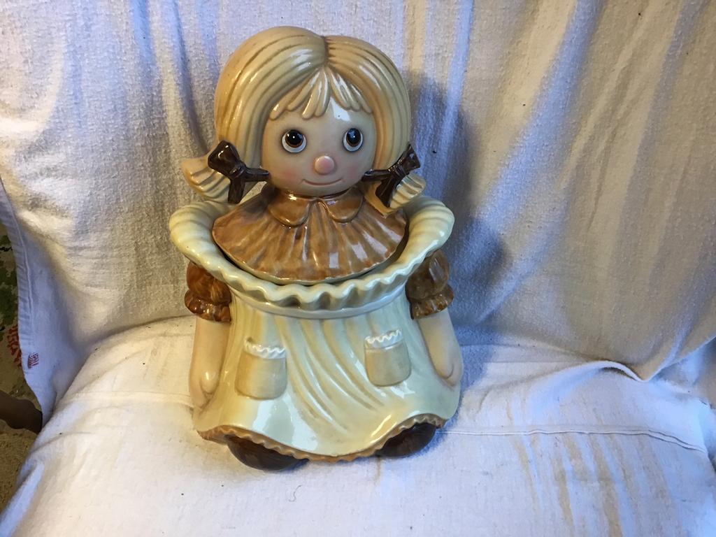 Poupée en faïence émaillée, Collections, Tirelires, Comme neuf
