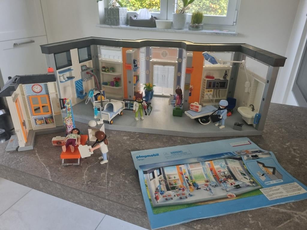 Playmobil hôpital 70191 + 70818, Enfants & Bébés, Jouets | Playmobil, Enlèvement, Comme neuf