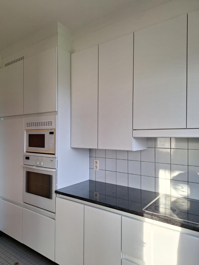 Moderne keuken met zwart granieten werblad, Ophalen, Zwart