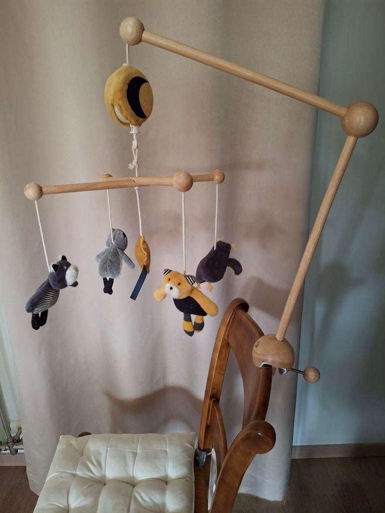 Mobile musical en bois Moulin Roty, Enfants & Bébés, Enlèvement