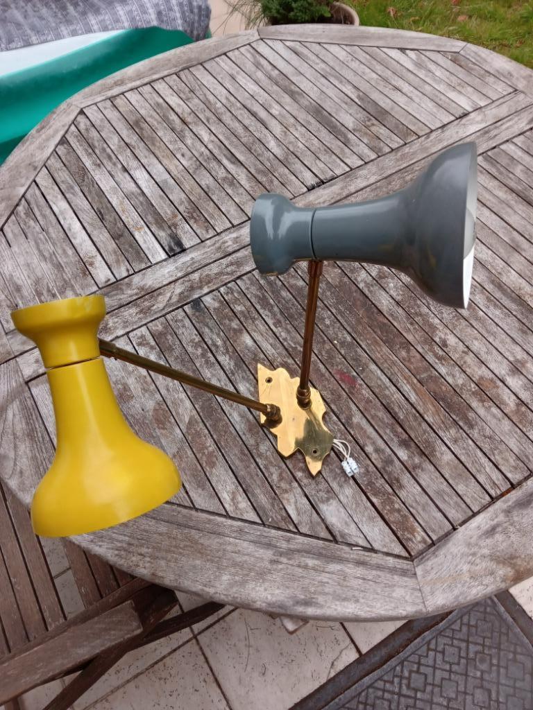 Applique Diabolo jaune et grise des années 50, Enlèvement
