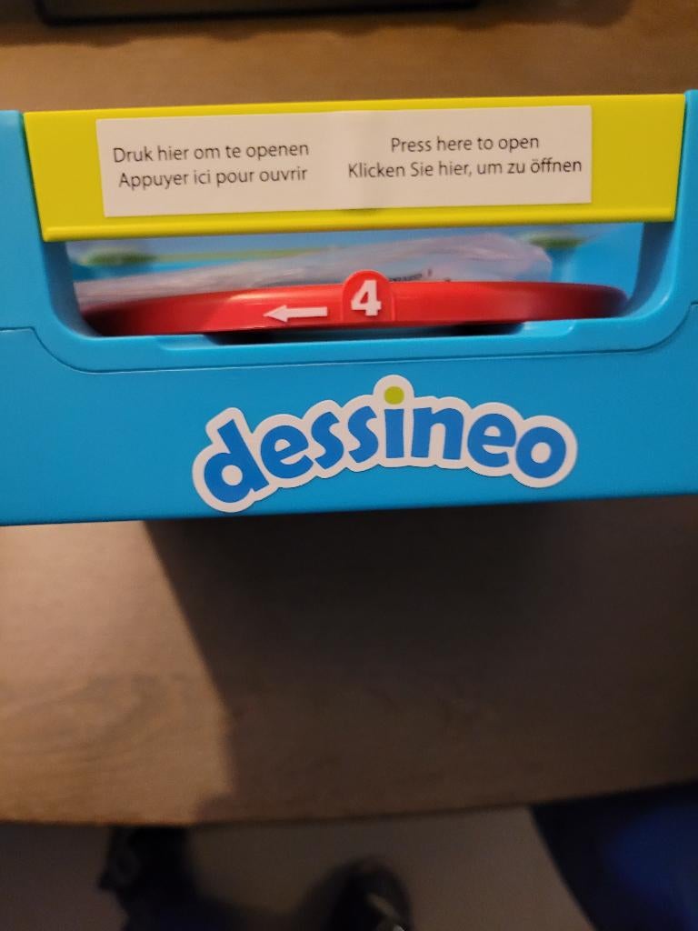 Dessineo tekenstudio, Ophalen, Zo goed als nieuw, Knutselen, Met licht