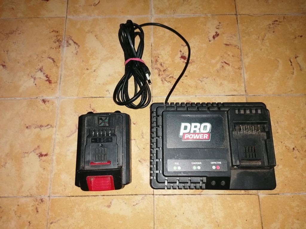 Power plus opladers en batterijen, Enlèvement ou Envoi, Utilisé