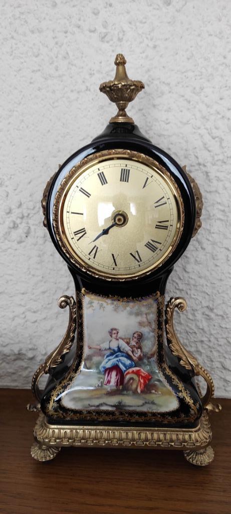 Vintage porseleinen klok, olielamp en juwelendoosje, Enlèvement