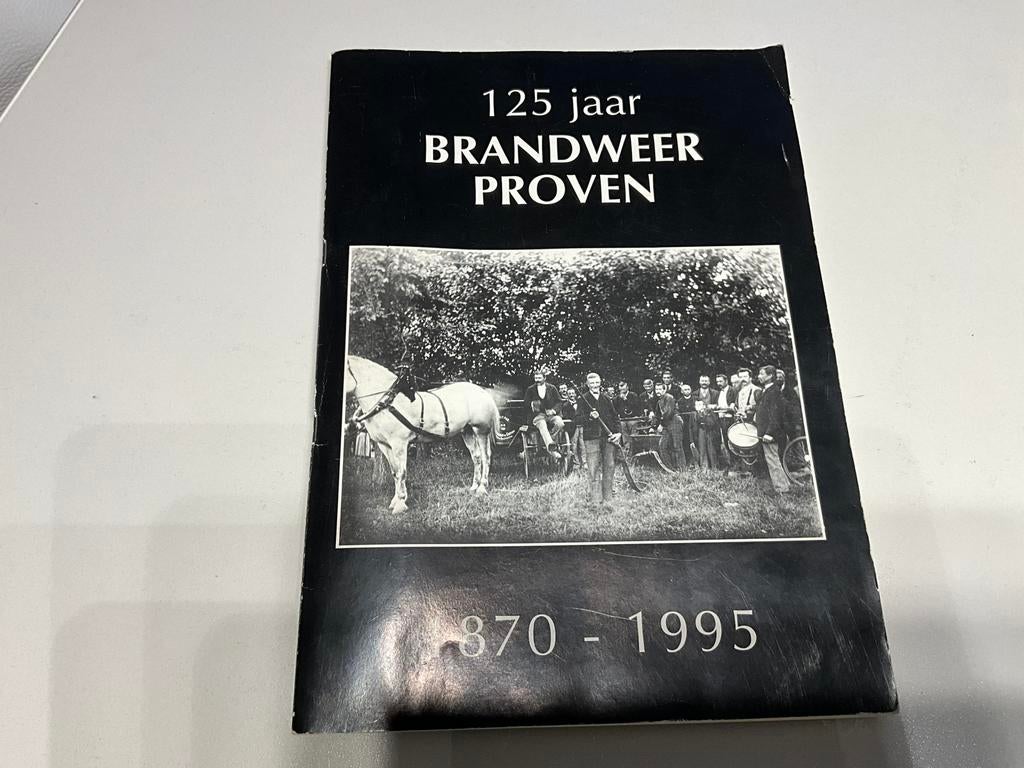 125 jaar Brandweer Proven, Boeken, Biografieën, Zo goed als nieuw, Ophalen of Verzenden