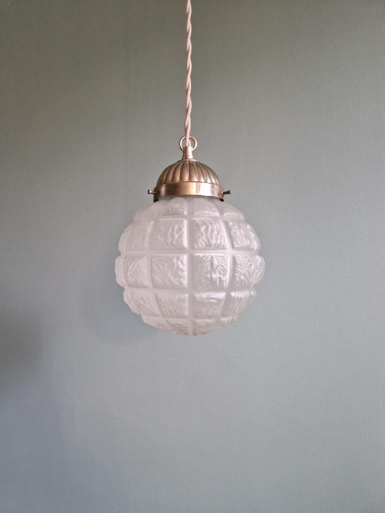 Suspension Art Déco en verre dépoli (4 disponibles), Enlèvement ou Envoi