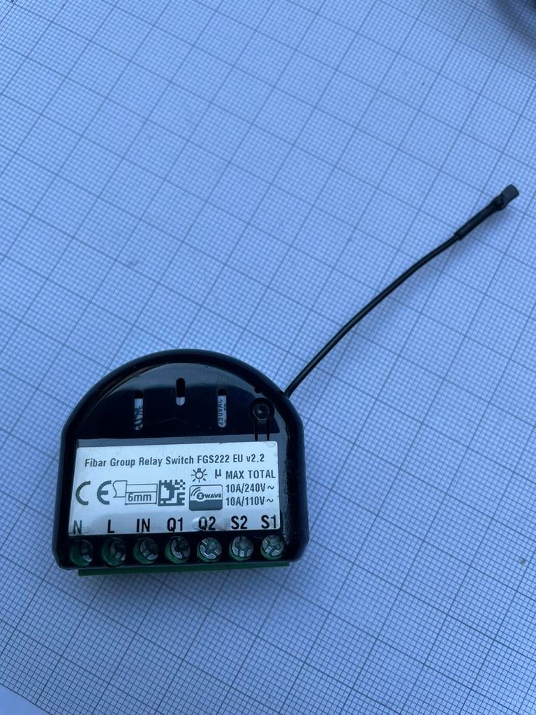 Fibaro z-wave switch FGS222 en FGK-10X, Ophalen of Verzenden, Gebruikt