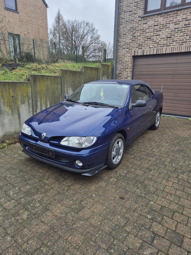 Renault Megane cabriolet 113000km deja prête à immatriculer, Autos, Cuir, Achat, Éclairage LED, Cabriolet