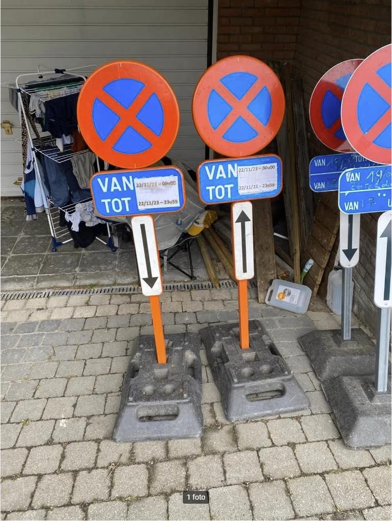 E3 Parkeerverbod Verkeersborden huren, Ophalen, Gebruikt