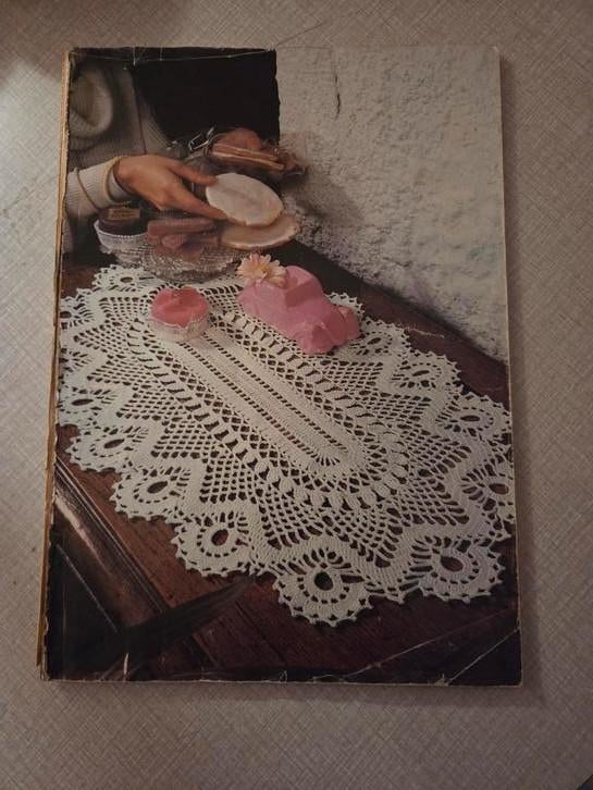 Livre de loisirs vintage Phildar., Livres, Enlèvement ou Envoi, Utilisé, Tricot et Crochet