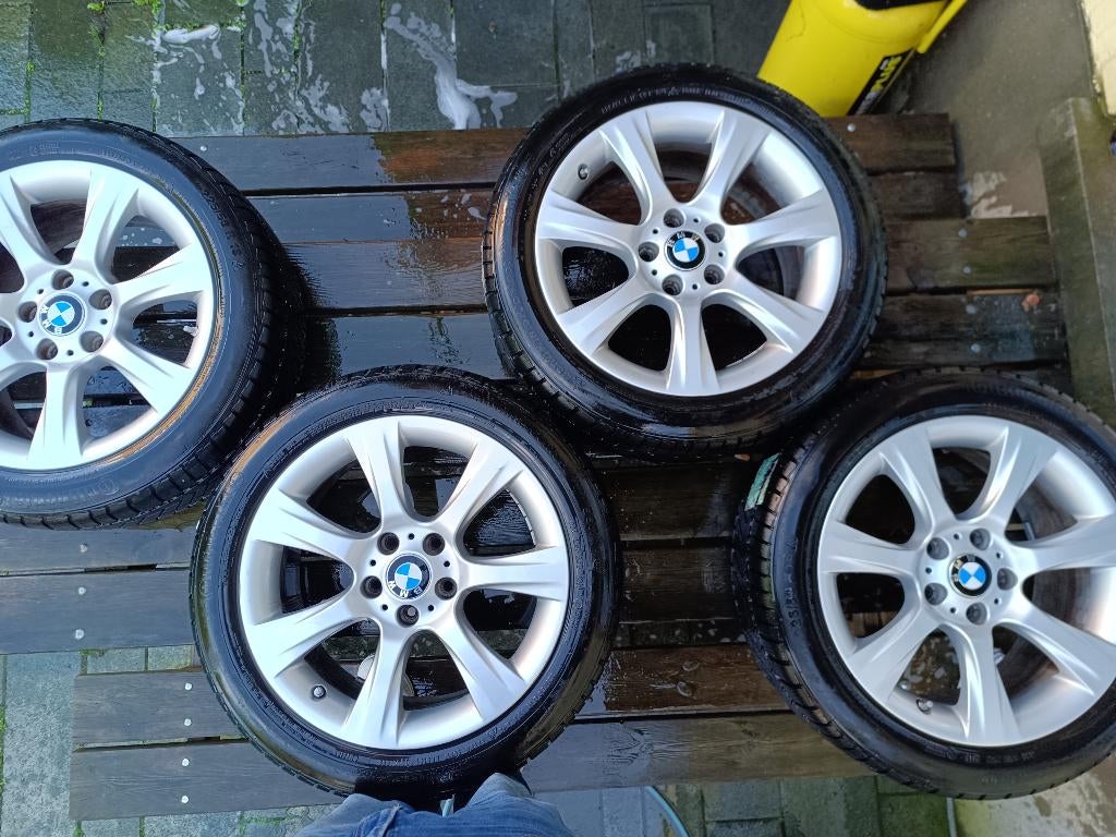 Originele 18" BMW velgen met winterbanden en TPMS, Auto-onderdelen, Ophalen, 18 inch, Gebruikt, Banden en Velgen