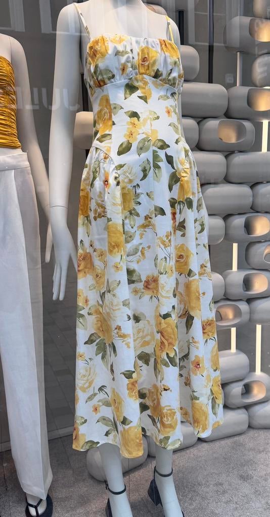 Robe mango a fleurs jaunes L, Vêtements | Femmes, Enlèvement ou Envoi, Comme neuf