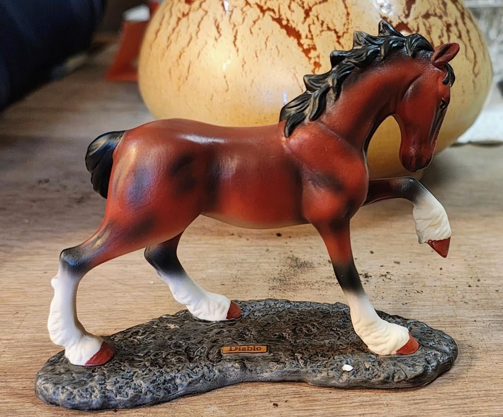 Cheval en porcelaine biscuitée Zillermahler., Antiquités & Art, Enlèvement ou Envoi