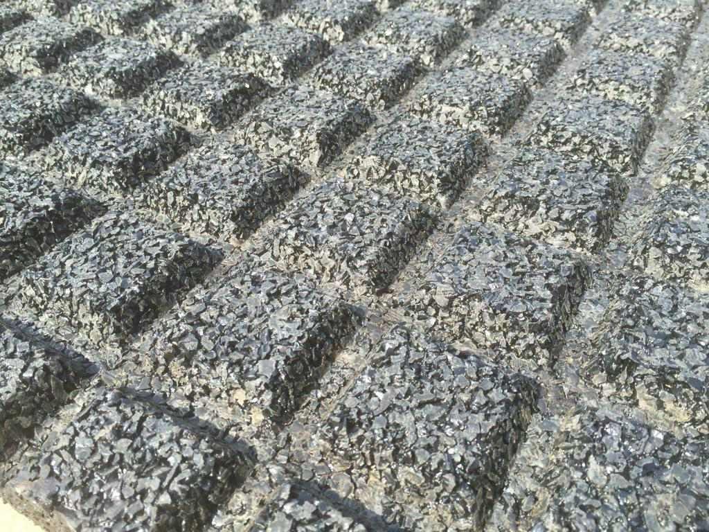 Dalles en caoutchouc pour ecurie 1mx1mx3cm, Kriden, Info@kriden.be, Belgique, Élevage