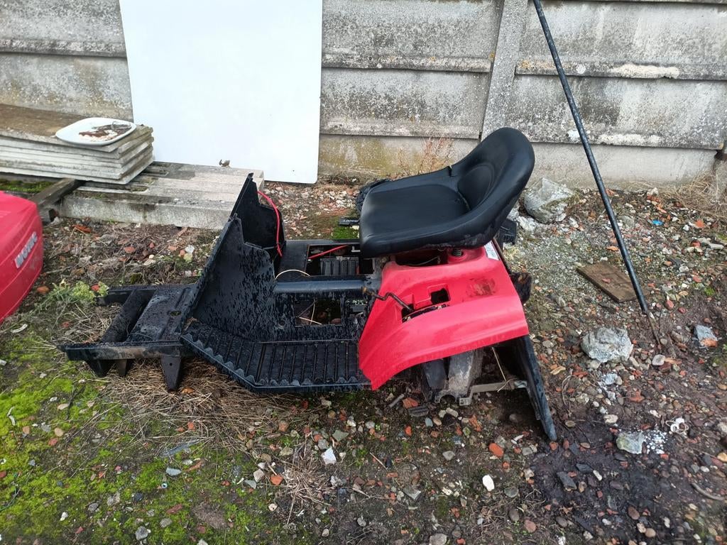 zitmaaier chassis Castel garden, Tuin en Terras, Zitmaaiers, Ophalen, Gebruikt