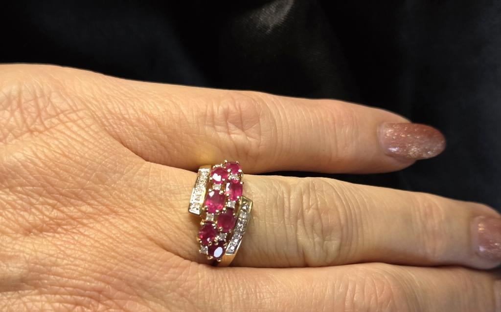 Gouden Vintage ring edelsteen robijn en diamant. 2026/20., Handtassen en Accessoires, Ringen, Verzenden, Zo goed als nieuw, 17 tot 18