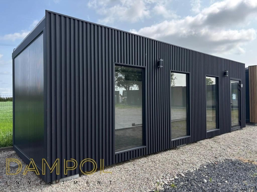 Elegant en modern paviljoen in tijdloos zwart