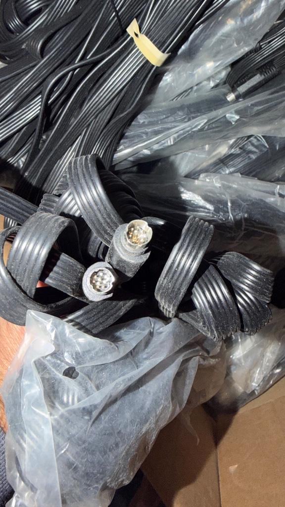 G. Grosse caisse de cables 9 pin, Ophalen, Gebruikt