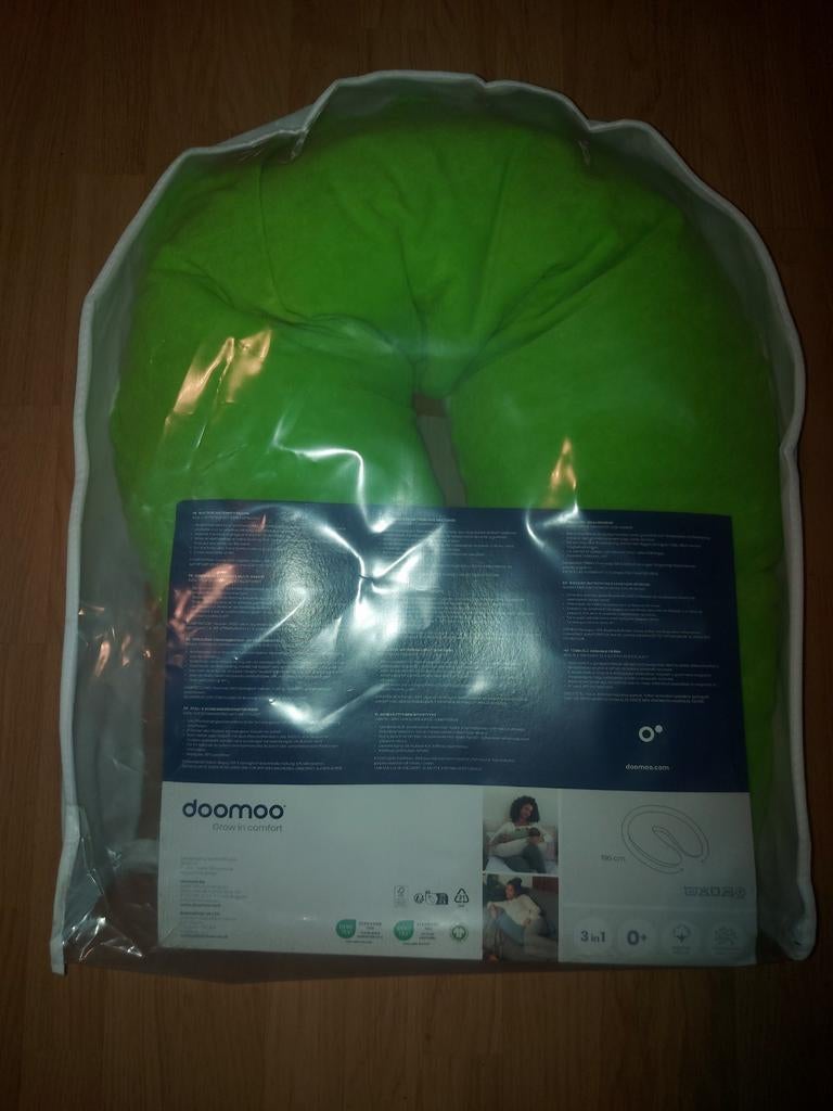 Coussin d allaitement vert doomoo neuf jamais ouvert.., Enfants & Bébés, Enlèvement ou Envoi, Neuf, Coussin d'allaitement