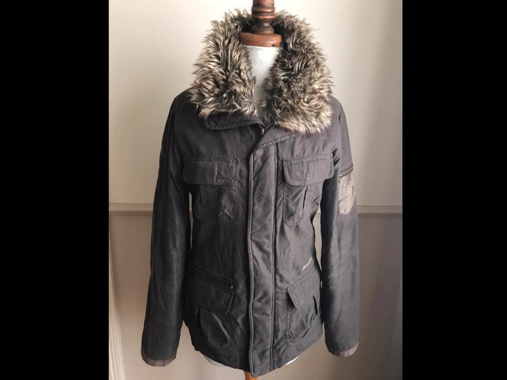 Banana moon Toffe jas parka met imitatiebont kraag mt S, Ophalen of Verzenden, Bruin