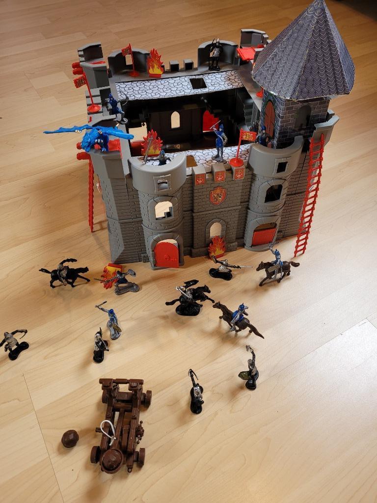 Kasteel en plastic soldaten, Ophalen, Zo goed als nieuw