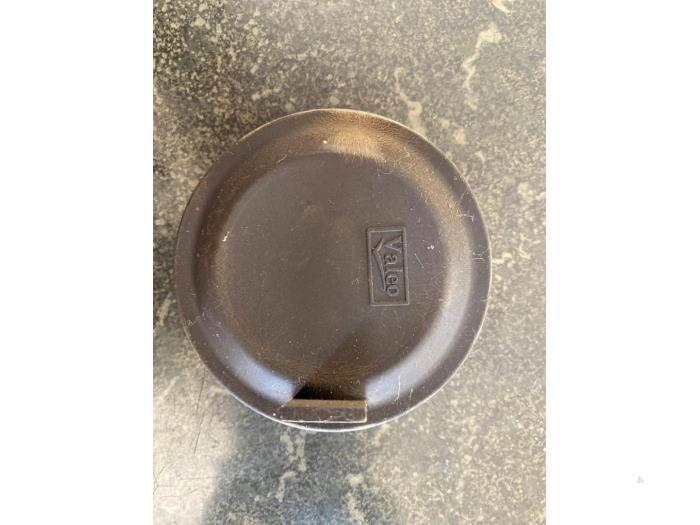 Afdekkap koplamp rechts van een Renault Clio, Ophalen of Verzenden, 3 maanden garantie, Gebruikt, Renault