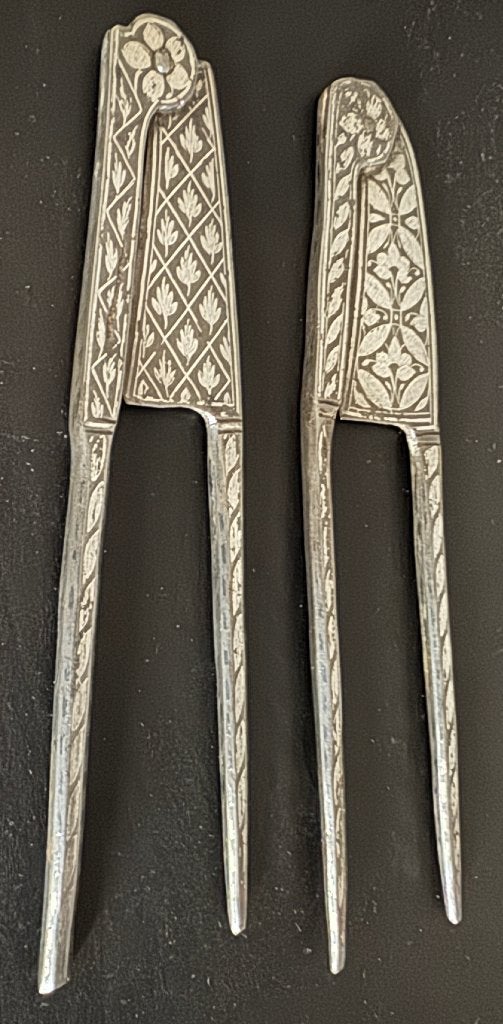 Ancienne Paire de Casse Noix de Betel en Argent Tribal, Antiquités & Art, Enlèvement ou Envoi, Argent, Objet rituel, Métal