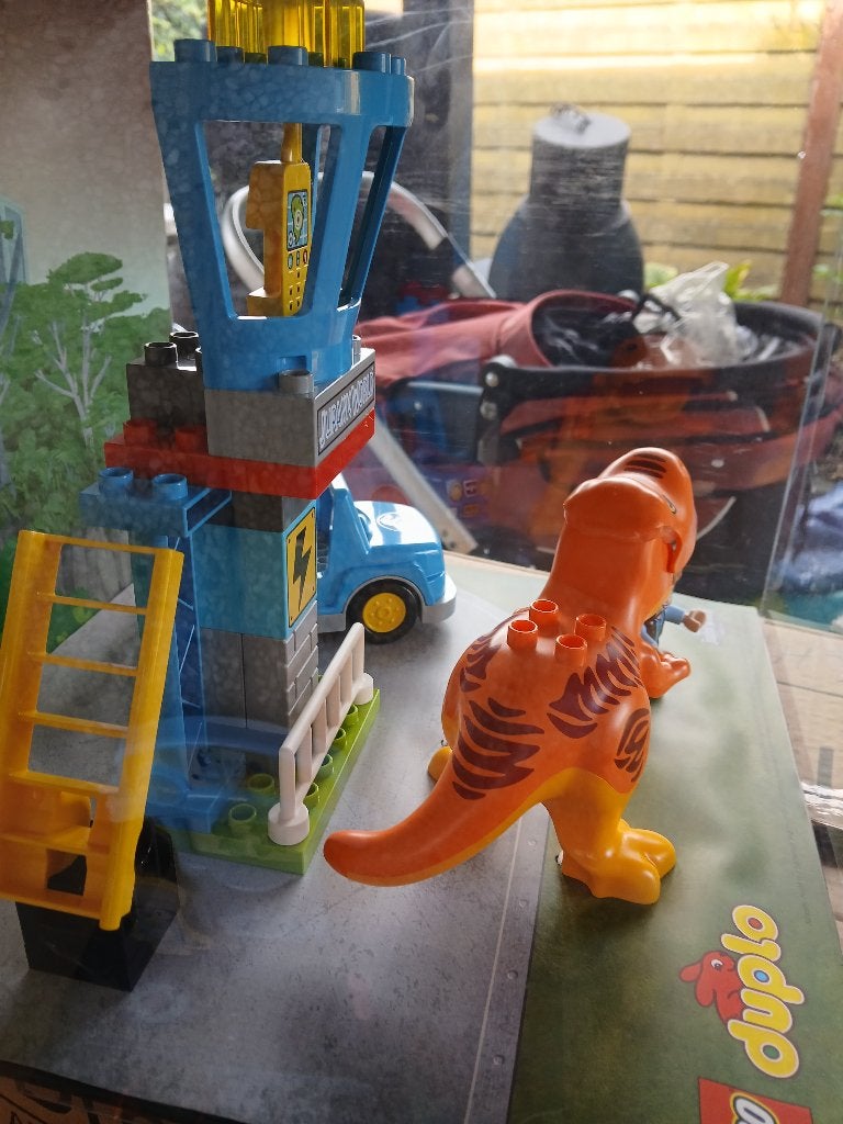 Lego, Enlèvement