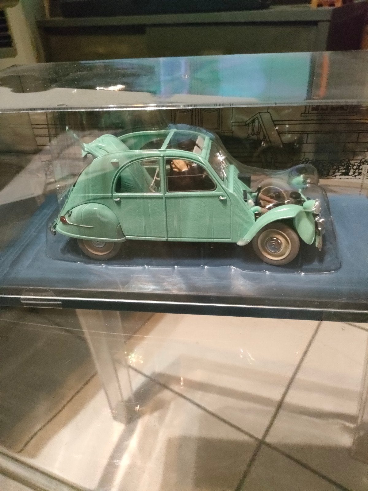 La Citroën 2CV des dupondt 1/24 cassée, les bijoux ..., Enlèvement ou Envoi