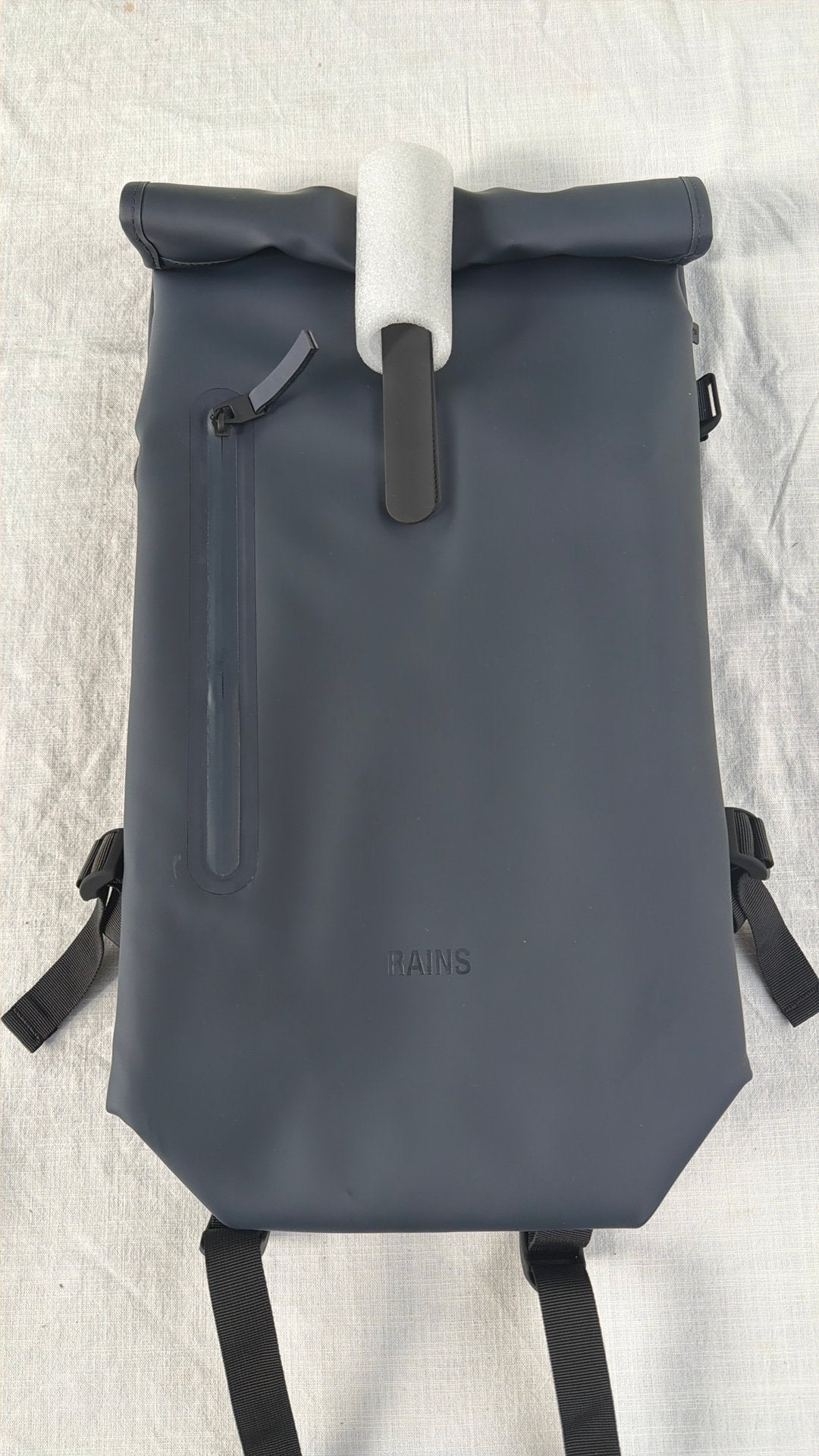 Rains rugzak, 40 cm of meer, Nieuw, Waterdicht, 30 tot 45 cm